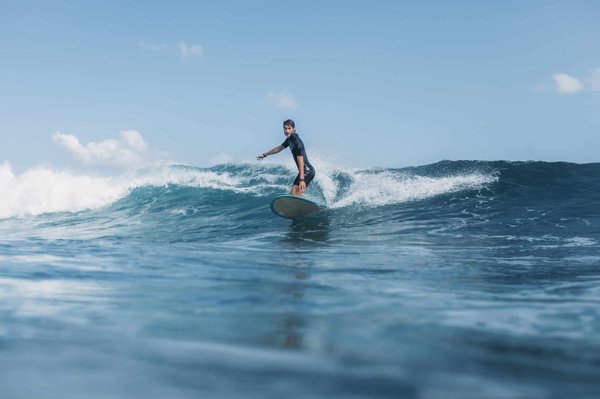 Où trouver les meilleurs spots de surf en Europe en hiver : conseils pour les surfeurs intrépides ?