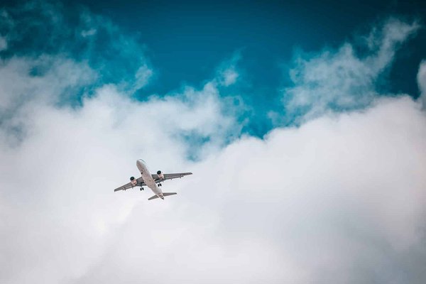 Conseils pour planifier un voyage en avion et à l'hôtel